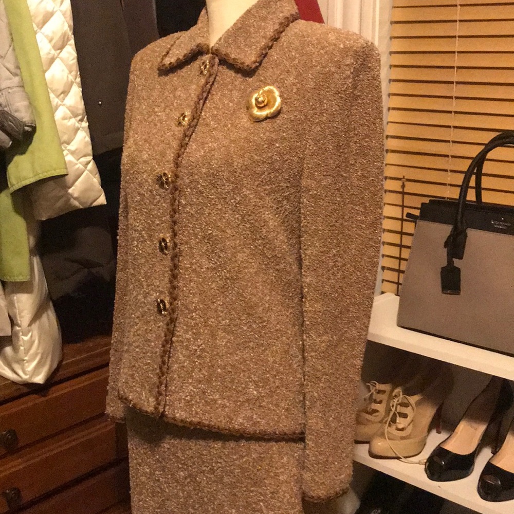 St. John Suit - image 3